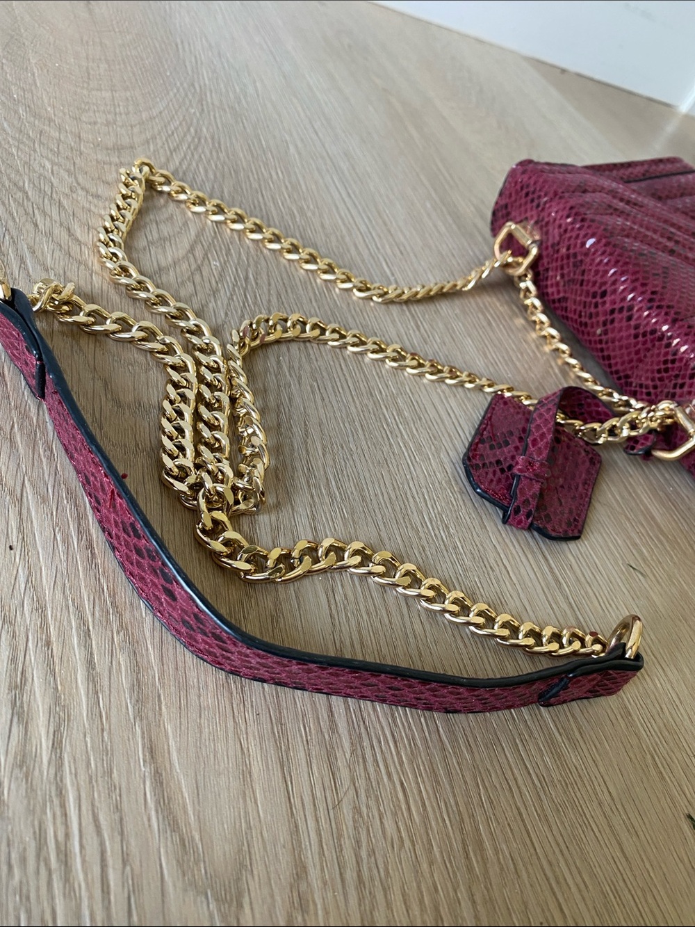 Steve Madden Burgundy Snakeskin Embossed Crossbody Bag Shoulder Purse - Picture 10 of 12